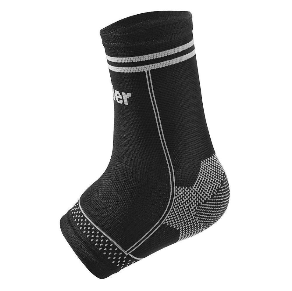 Mueller 4-Way Stretch Ankle Support